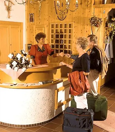 德莱索奈伯格酒店